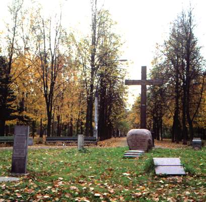 Сохранившийся участок Братского кладбища.