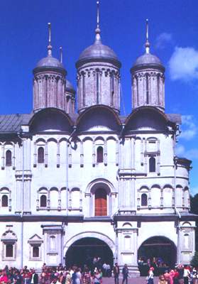Собор Двенадцати Апостолов в Кремле.