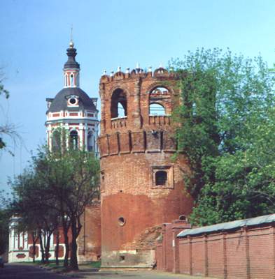 Ограда Донского монастыря.