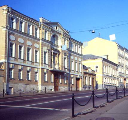 Улица Знаменка.